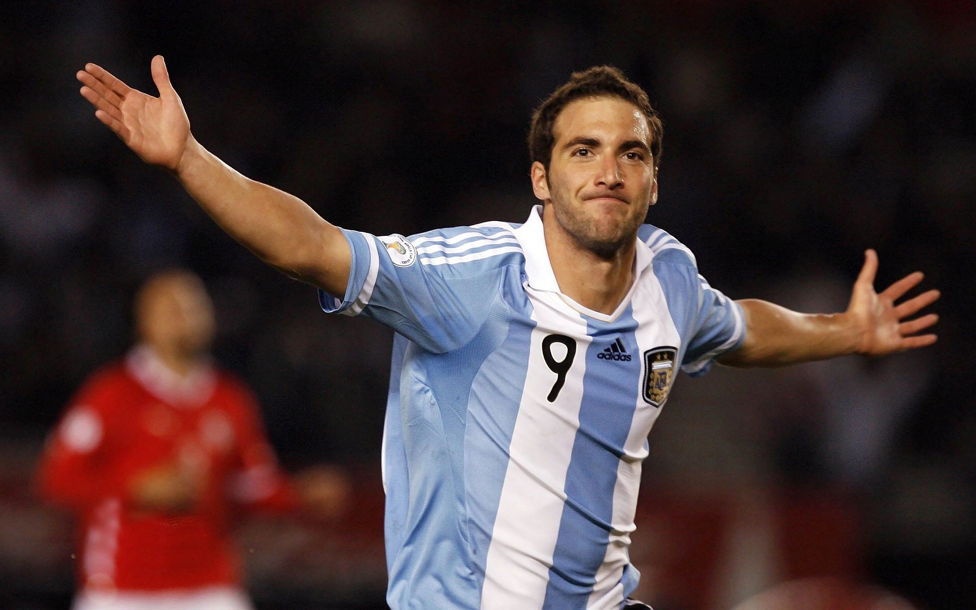 爱游戏网址-荒诞跨界，国王连胜备战法甲，布莱顿遭绝杀，广州队长鼓劲